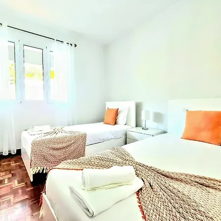 Heredia - 5 Min Form The Semesterbostad *