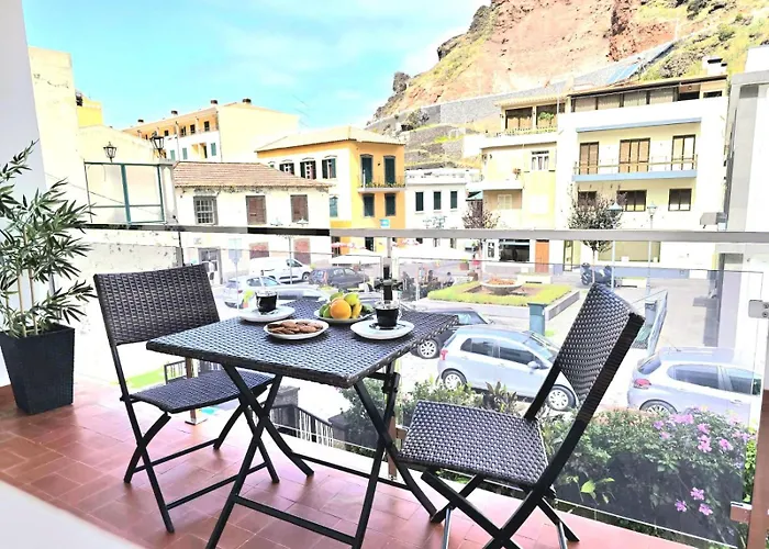 Heredia - 5 Min Form The * Ribeira Brava